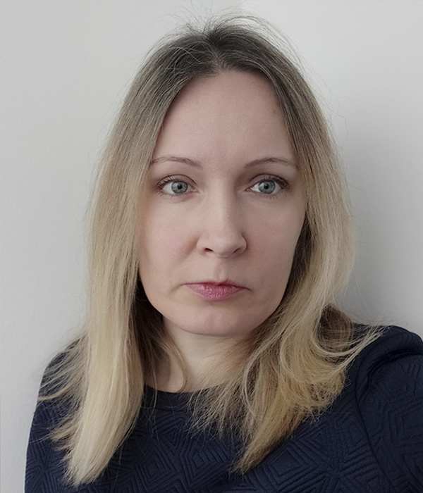 Олена Жукова
