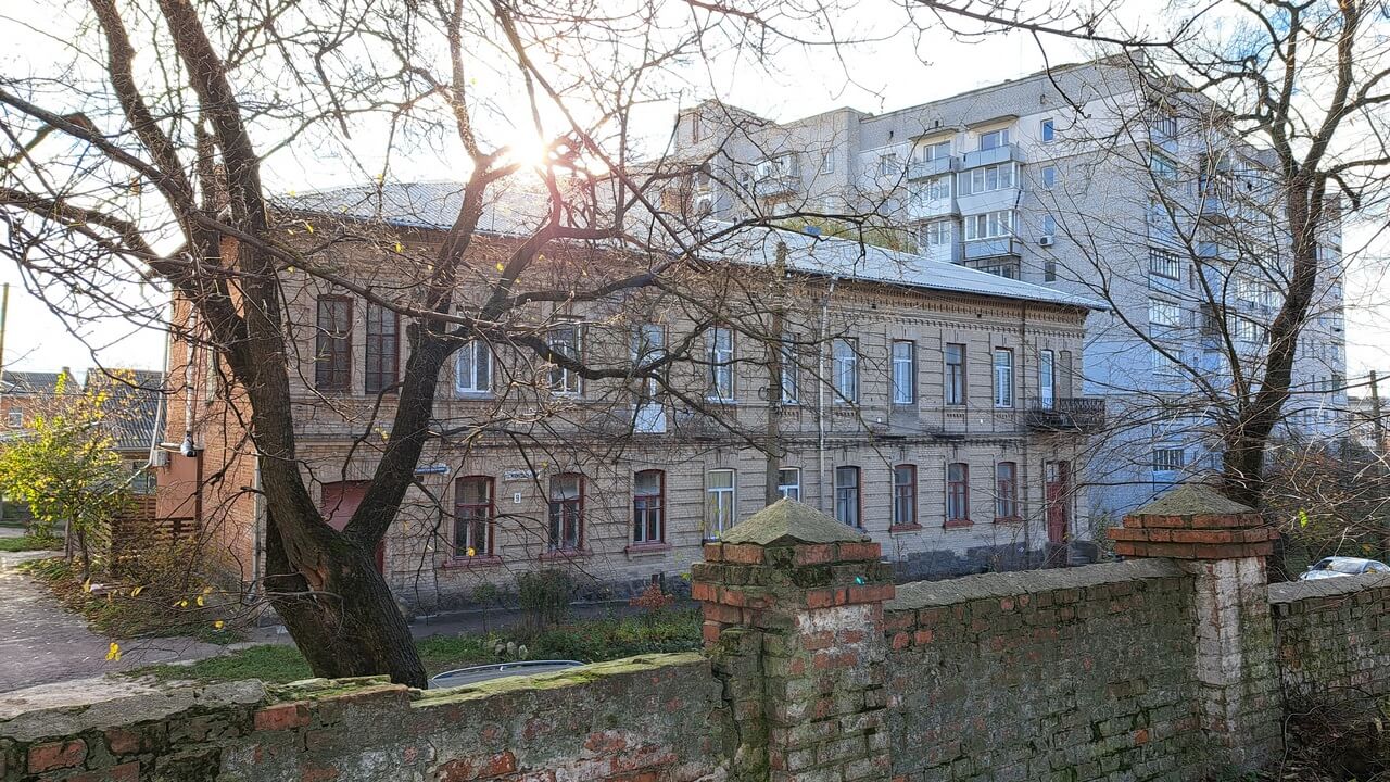 top image