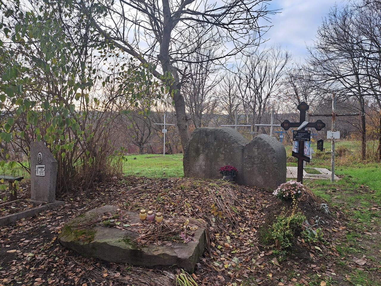 4-3-gallery-Dudkivske-cemetery_3.jpg